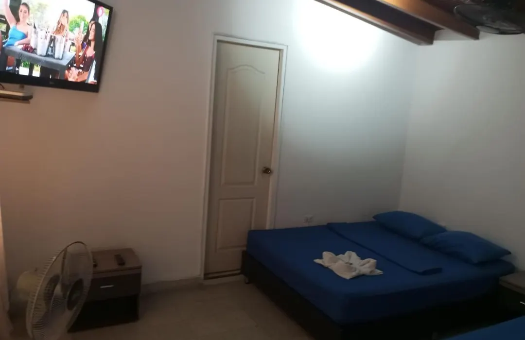 Yellow House Hostel-1