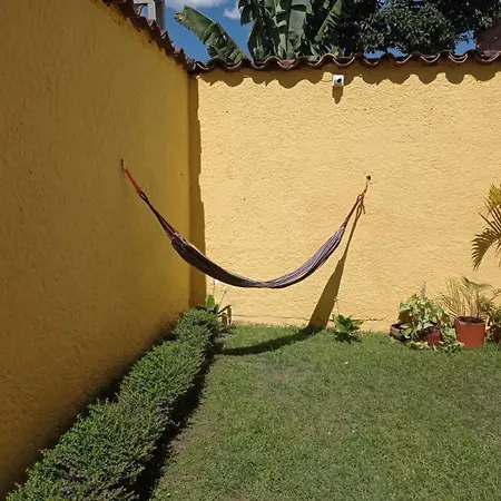 Yellow House Hostel-3